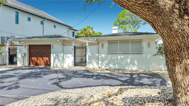 3800 SHORE ACRES BOULEVARD NE, St Petersburg, FL 33703