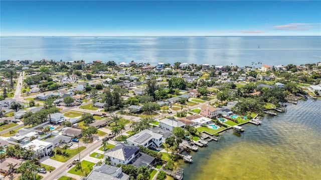 3800 SHORE ACRES BOULEVARD NE, St Petersburg, FL 33703