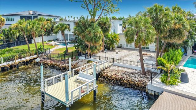 3800 SHORE ACRES BOULEVARD NE, St Petersburg, FL 33703