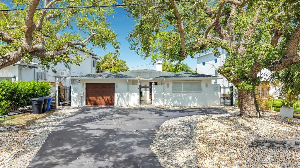 3800 SHORE ACRES BOULEVARD NE, St Petersburg, FL 33703