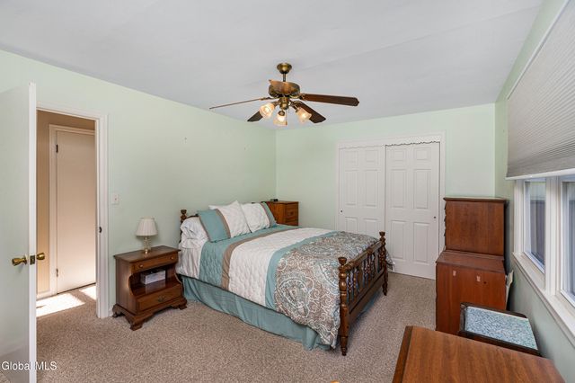 7 Gladwish Avenue, Guilderland, NY 12203