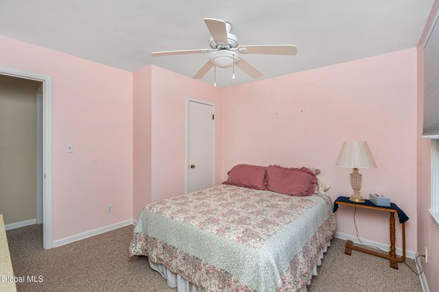 7 Gladwish Avenue, Guilderland, NY 12203