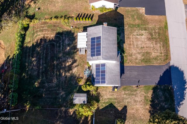 7 Gladwish Avenue, Guilderland, NY 12203