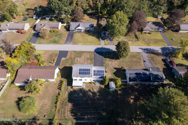 7 Gladwish Avenue, Guilderland, NY 12203