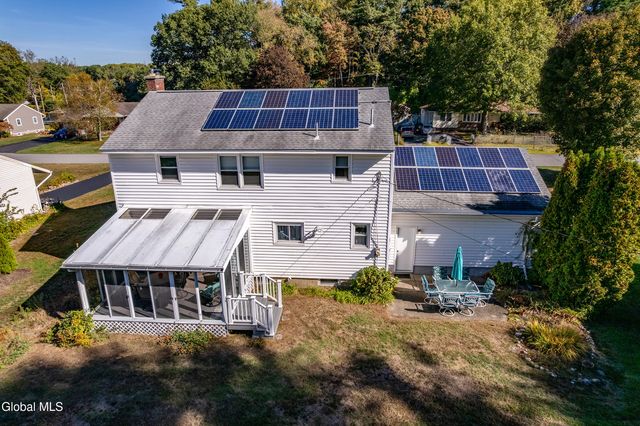 7 Gladwish Avenue, Guilderland, NY 12203