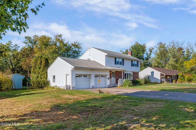 7 Gladwish Avenue, Guilderland, NY 12203