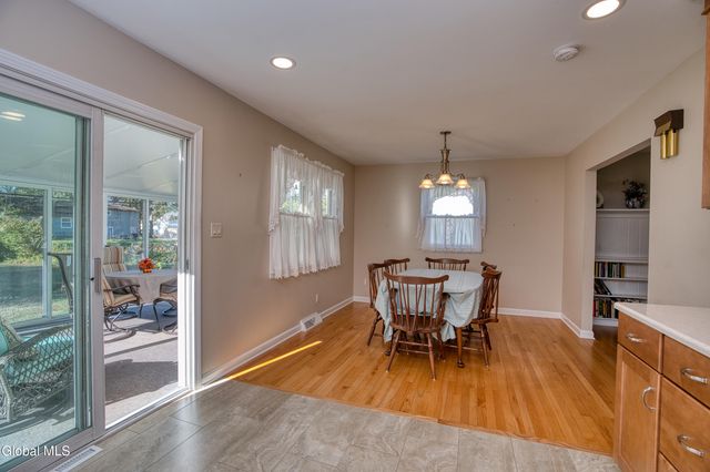 7 Gladwish Avenue, Guilderland, NY 12203