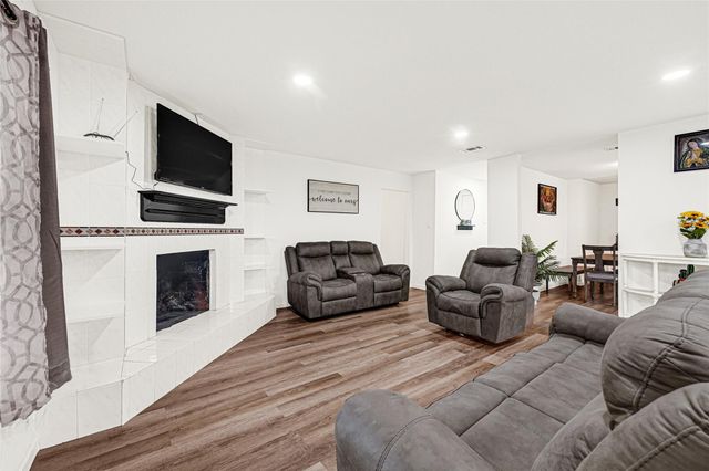 7610 Smiling Wood Lane, Houston, TX 77086