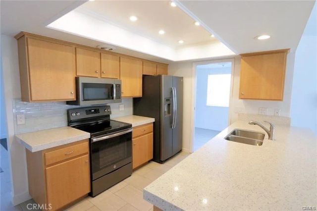 9972 Spinnaker Drive, Huntington Beach, CA 92646