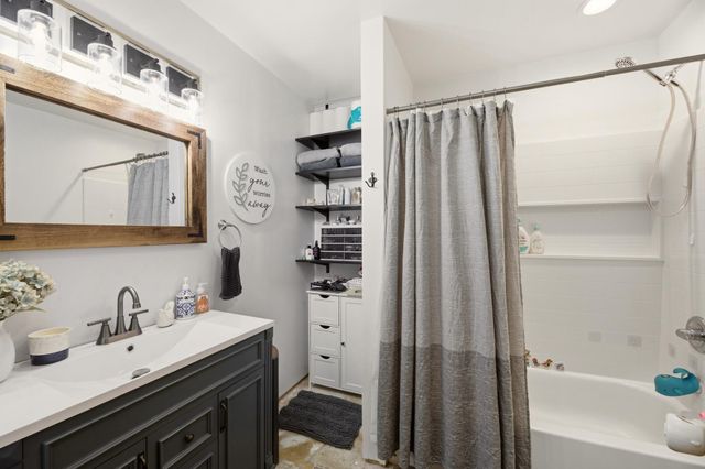 208 CENTRAL DR, Chestertown, MD 21620
