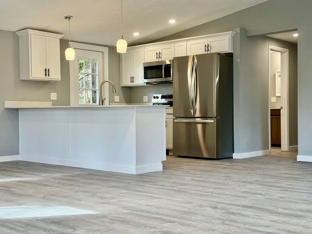 29 Centennial Drive, Webster, NH 03303