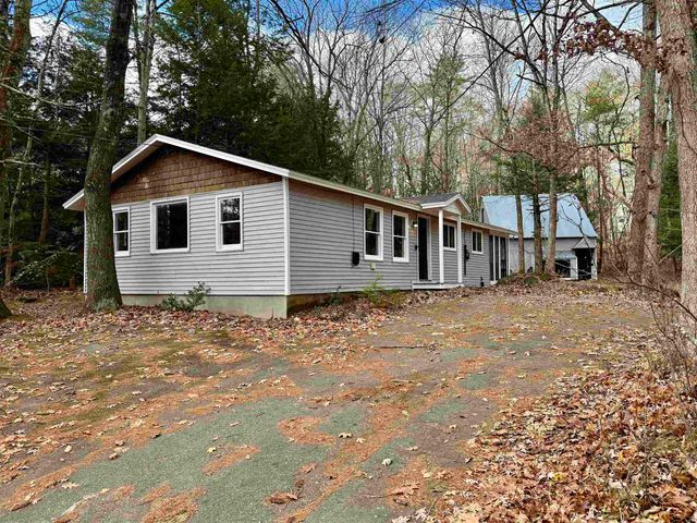 29 Centennial Drive, Webster, NH 03303