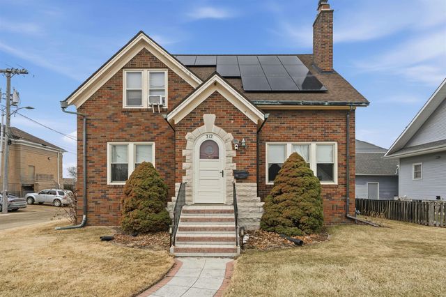 312 N Franklin Street, Manchester, IA 52057