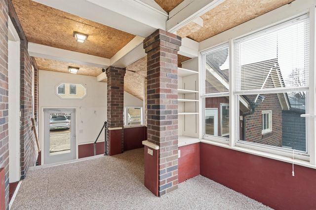 312 N Franklin Street, Manchester, IA 52057