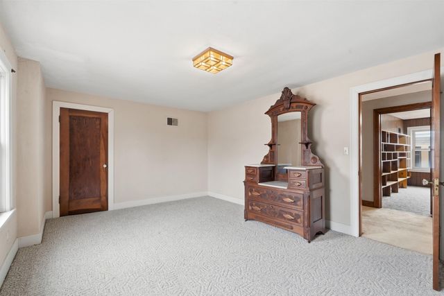 312 N Franklin Street, Manchester, IA 52057