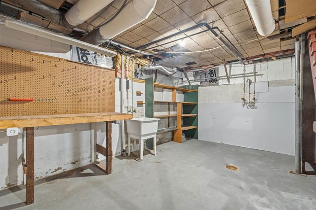 312 N Franklin Street, Manchester, IA 52057