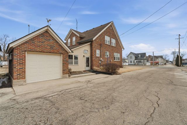 312 N Franklin Street, Manchester, IA 52057