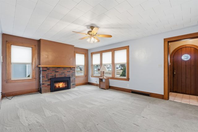 312 N Franklin Street, Manchester, IA 52057