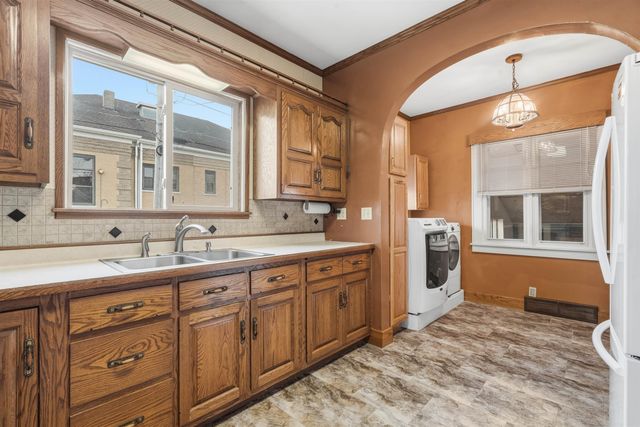 312 N Franklin Street, Manchester, IA 52057