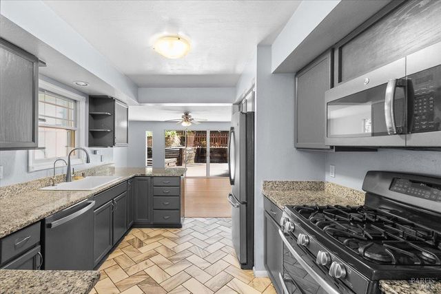 11165 Hwy 116, Forestville, CA 95436