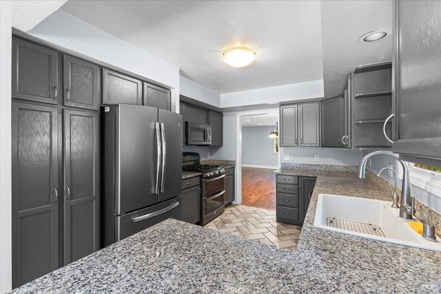 11165 Hwy 116, Forestville, CA 95436