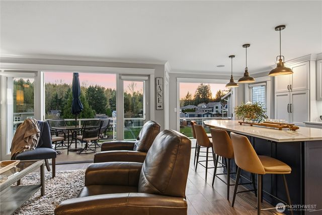 5114 Jenks Point Way E, Lake Tapps, WA 98391