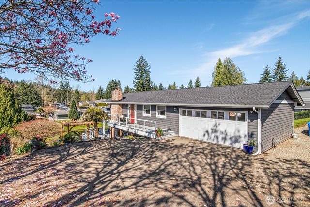 5114 Jenks Point Way E, Lake Tapps, WA 98391
