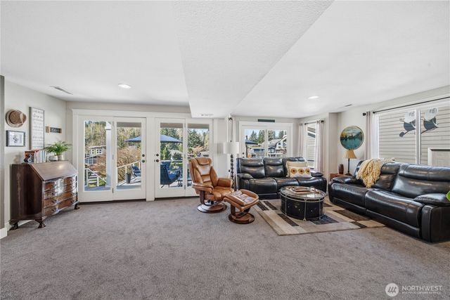 5114 Jenks Point Way E, Lake Tapps, WA 98391