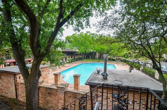 5230 Arboles Drive A-4, Houston, TX 77035