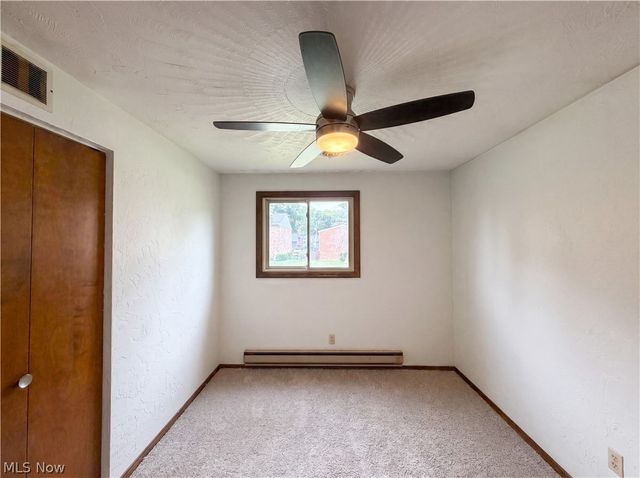 1015 Kingsway Drive, Lorain, OH 44052