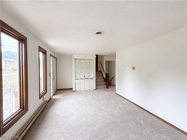 1015 Kingsway Drive, Lorain, OH 44052