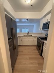 12011 Goshen Avenue 205, Brentwood, CA 90049