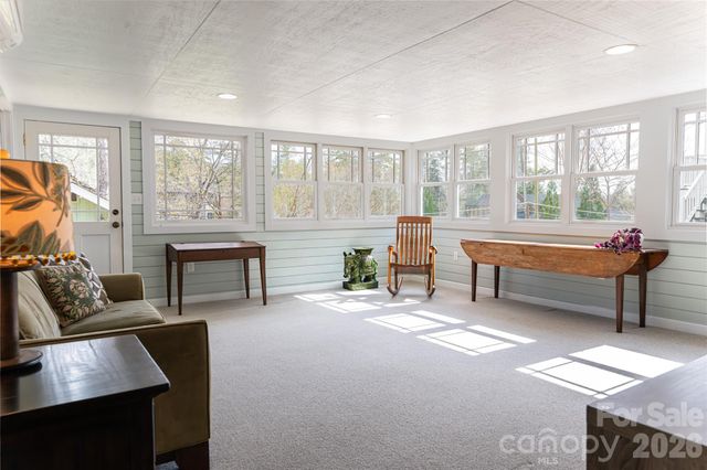 18 Edgemont Road, Asheville, NC 28801