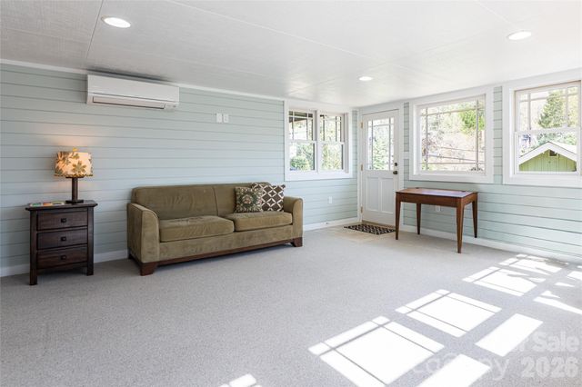 18 Edgemont Road, Asheville, NC 28801