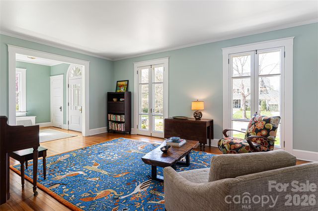 18 Edgemont Road, Asheville, NC 28801