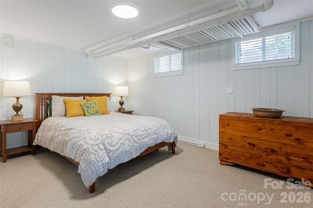 18 Edgemont Road, Asheville, NC 28801