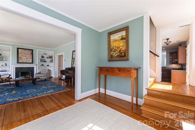 18 Edgemont Road, Asheville, NC 28801