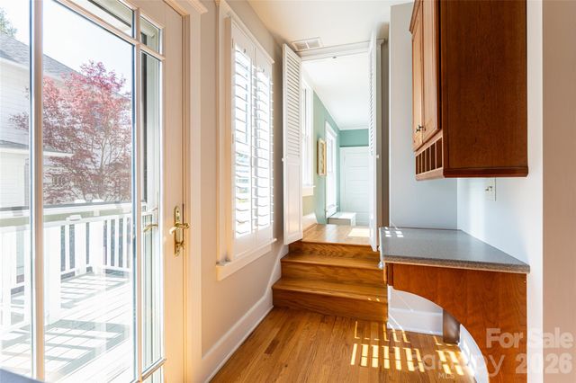18 Edgemont Road, Asheville, NC 28801