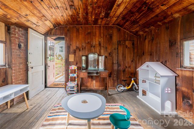 18 Edgemont Road, Asheville, NC 28801