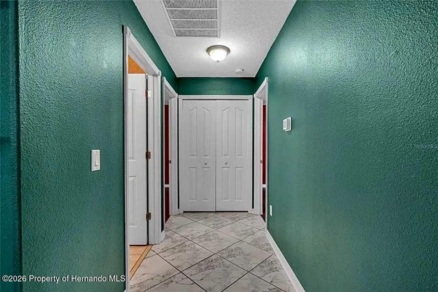 18236 Macek Road, Brooksville, FL 34614