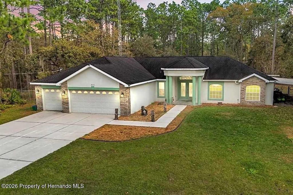 18236 Macek Road, Brooksville, FL 34614