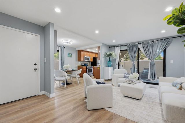 11156 Kelowna 55, San Diego, CA 92126
