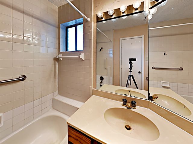 5740 Martel Avenue B3, Dallas, TX 75206