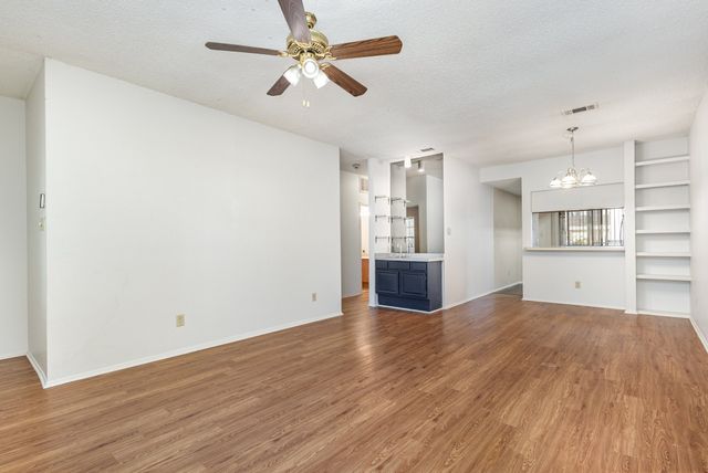 5740 Martel Avenue B3, Dallas, TX 75206
