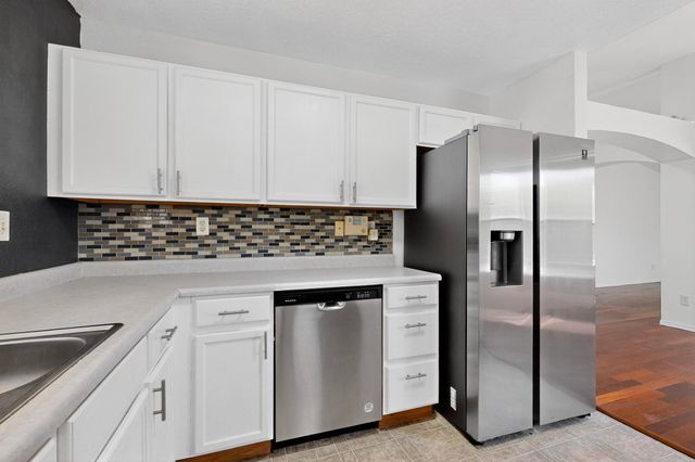 424 Whitethorn Street SW, Albuquerque, NM 87121