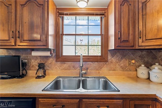 551 E Regency Circle, Canfield, OH 44406