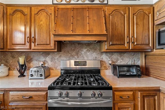 551 E Regency Circle, Canfield, OH 44406