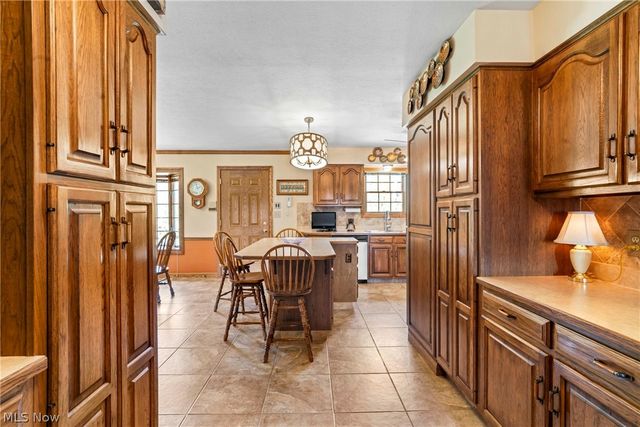 551 E Regency Circle, Canfield, OH 44406