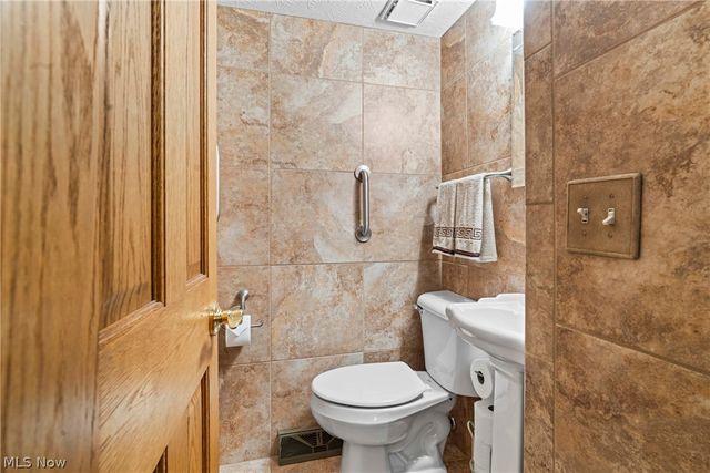 551 E Regency Circle, Canfield, OH 44406