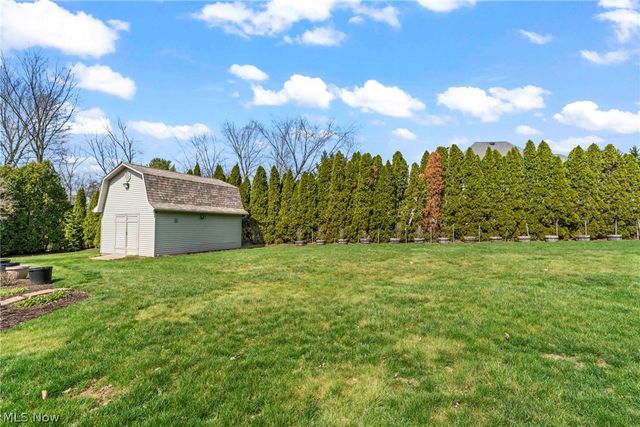 551 E Regency Circle, Canfield, OH 44406